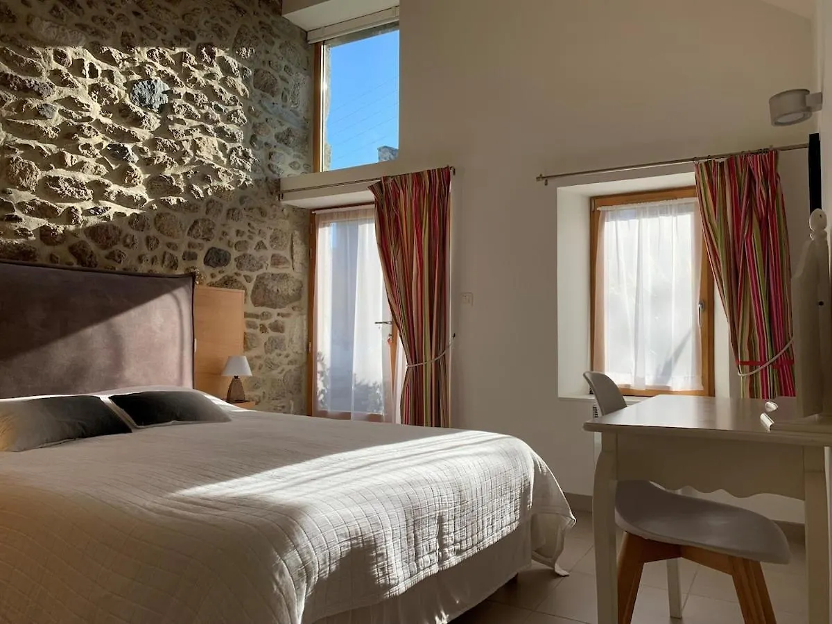 Beautiful Renovated Farmhouse Le Cellier Лансьё