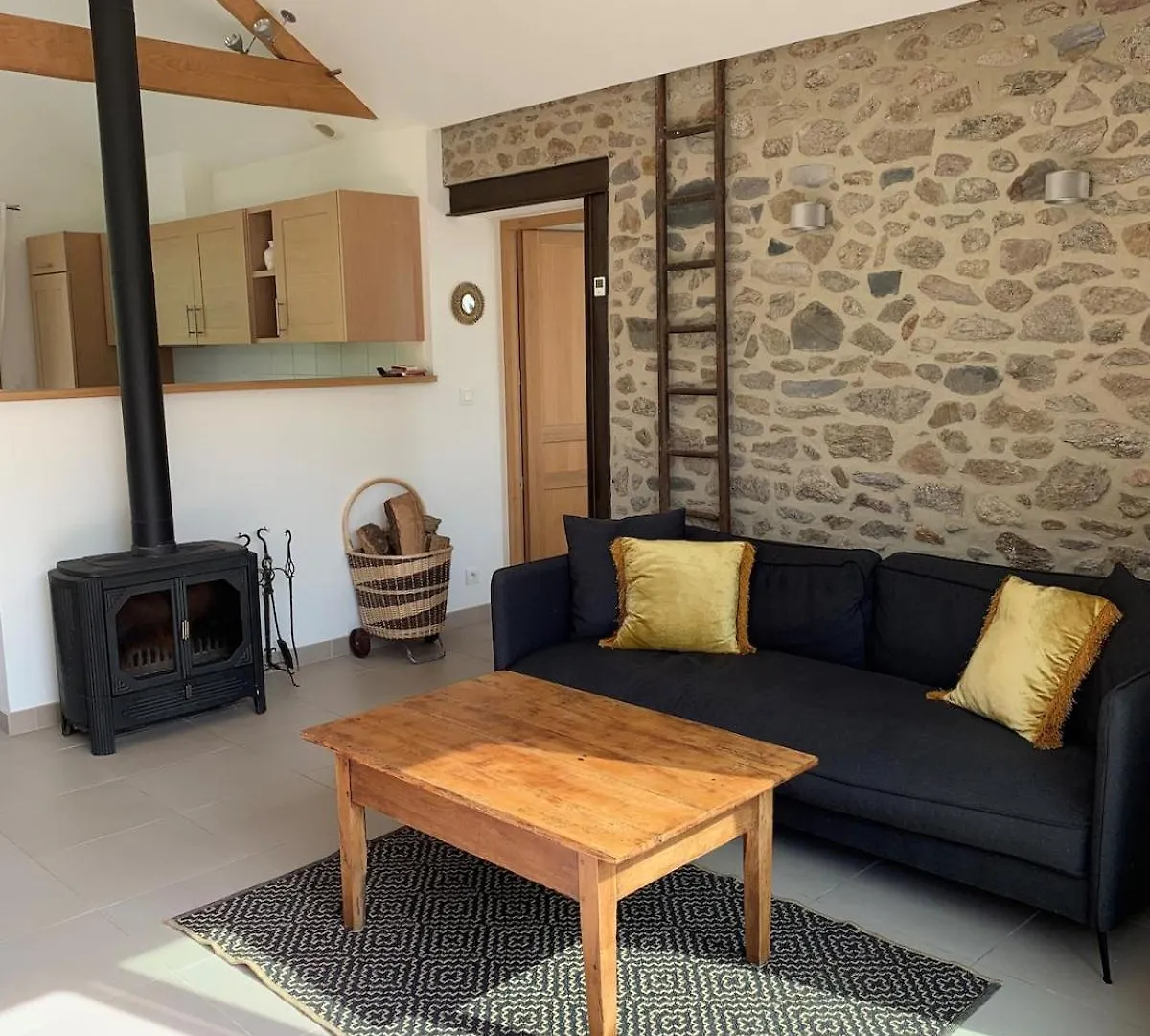 Beautiful Renovated Farmhouse Le Cellier Лансьё